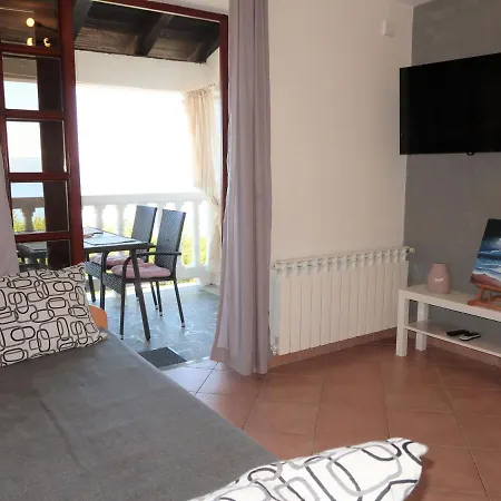 Apartment Ulika - Lbn105 By Interhome Ravni